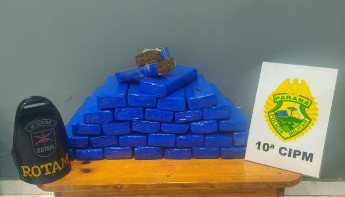 Imagem PMPR Laranjeiras – PMPR apreende 32 tabletes de maconha na Rodoviária Municipal